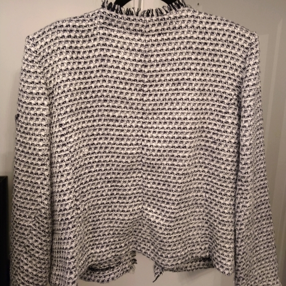 Ellen Tracy jacket - Picture 2 of 4